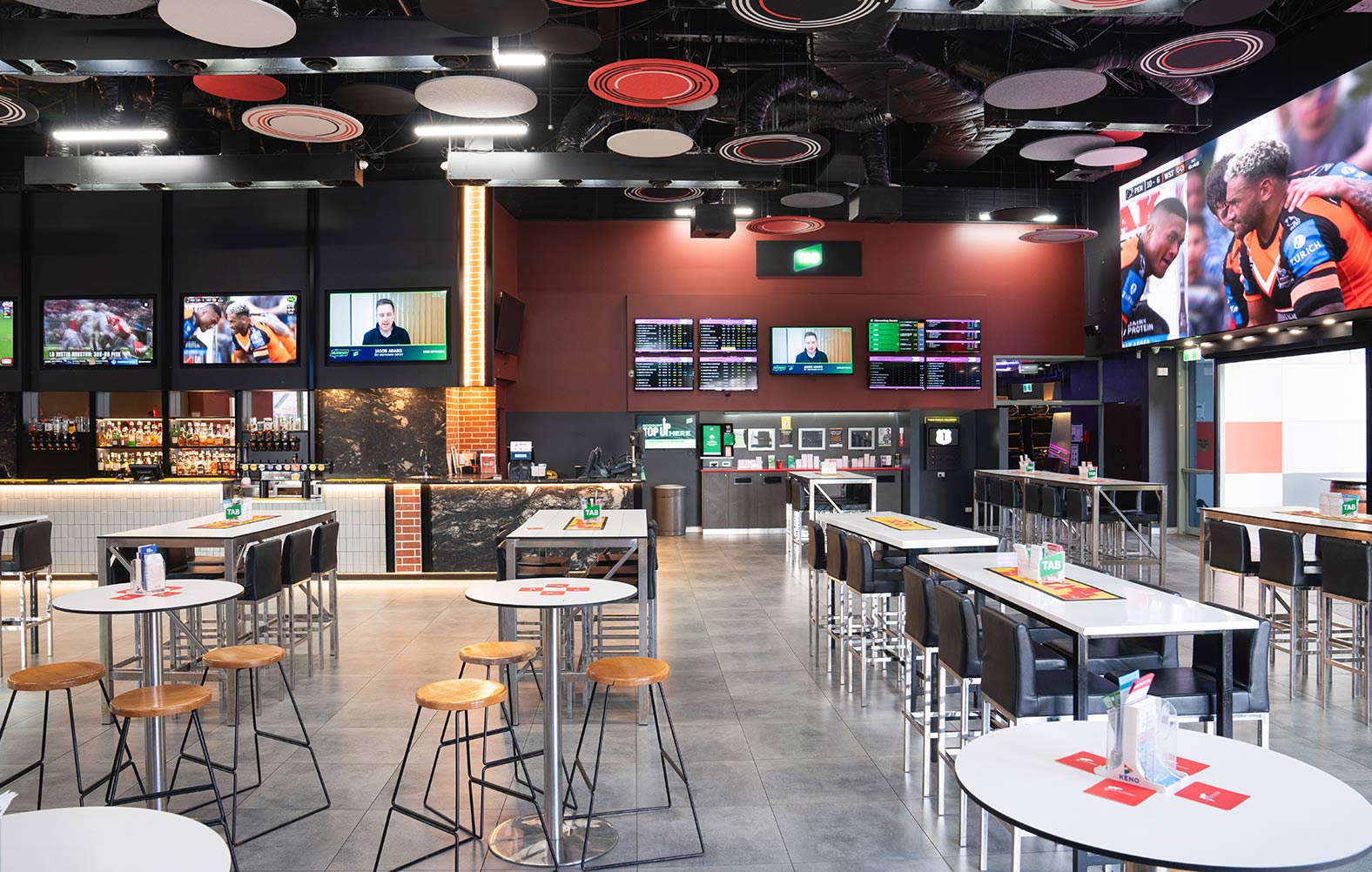 Redcliffe Leagues Club International Sports Bar at Dolphins